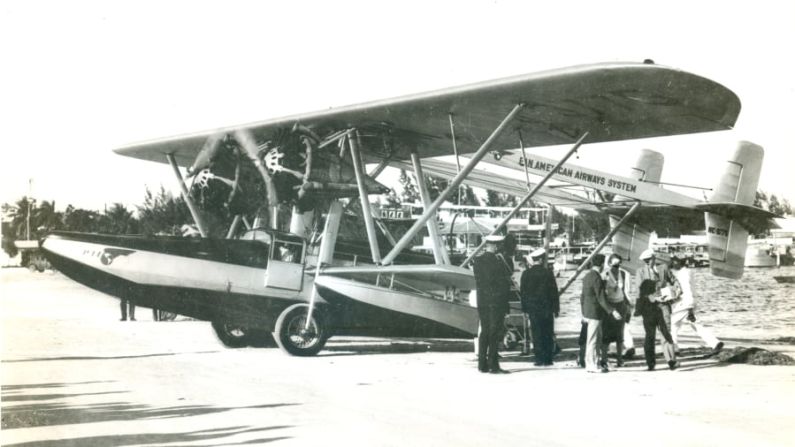 Sikorsky S-38: el Sikorsky S-38 era un "barco volador" anfibio bimotor que fue utilizado por Pan Am y también por el ejército de Estados Unidos. Cortesía de la Pan Am Museum Foundation, inc.