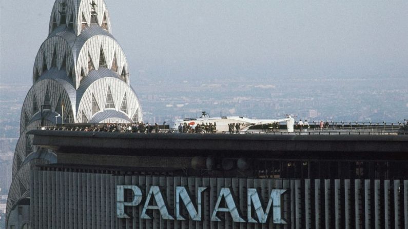 Tragedia: en mayo de 1977, se produjo un accidente mortal de un helicóptero en el techo del edificio de Pan American en Nueva York. Crédito: Ron Frehm/AP