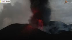 CNNE 1114968 - ¿que son las bombas volcanicas que lanza el cumbre vieja?