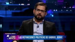 CNNE 1115393 - gabriel boric, candidato presidencial en chile, habla con don francisco