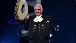 CNNE 1116718 - muere vicente fernandez, el charro de mexico y una leyenda