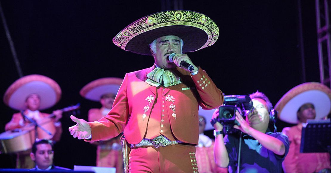 CNNE 1116737 - mexican singer vicente fernandez perform