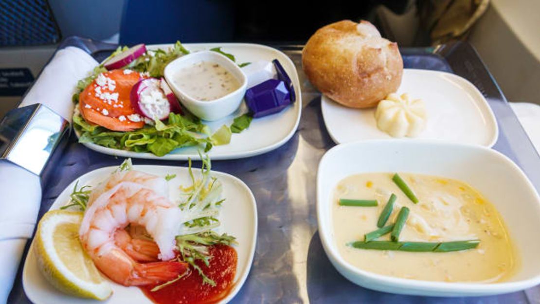 CNNE 1117282 - 211207195506-11-why-we-love-airline-food