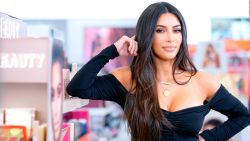 CNNE 1118100 - kim kardashian, demandada tras promocionar criptomonedas