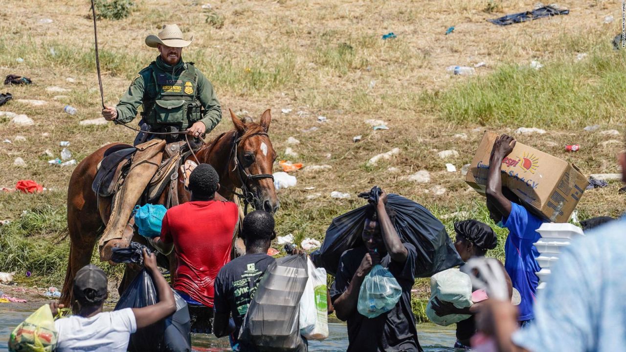 CNNE 1122077 - haitianos demandan a ee-uu- por usar tacticas agresivas en la frontera