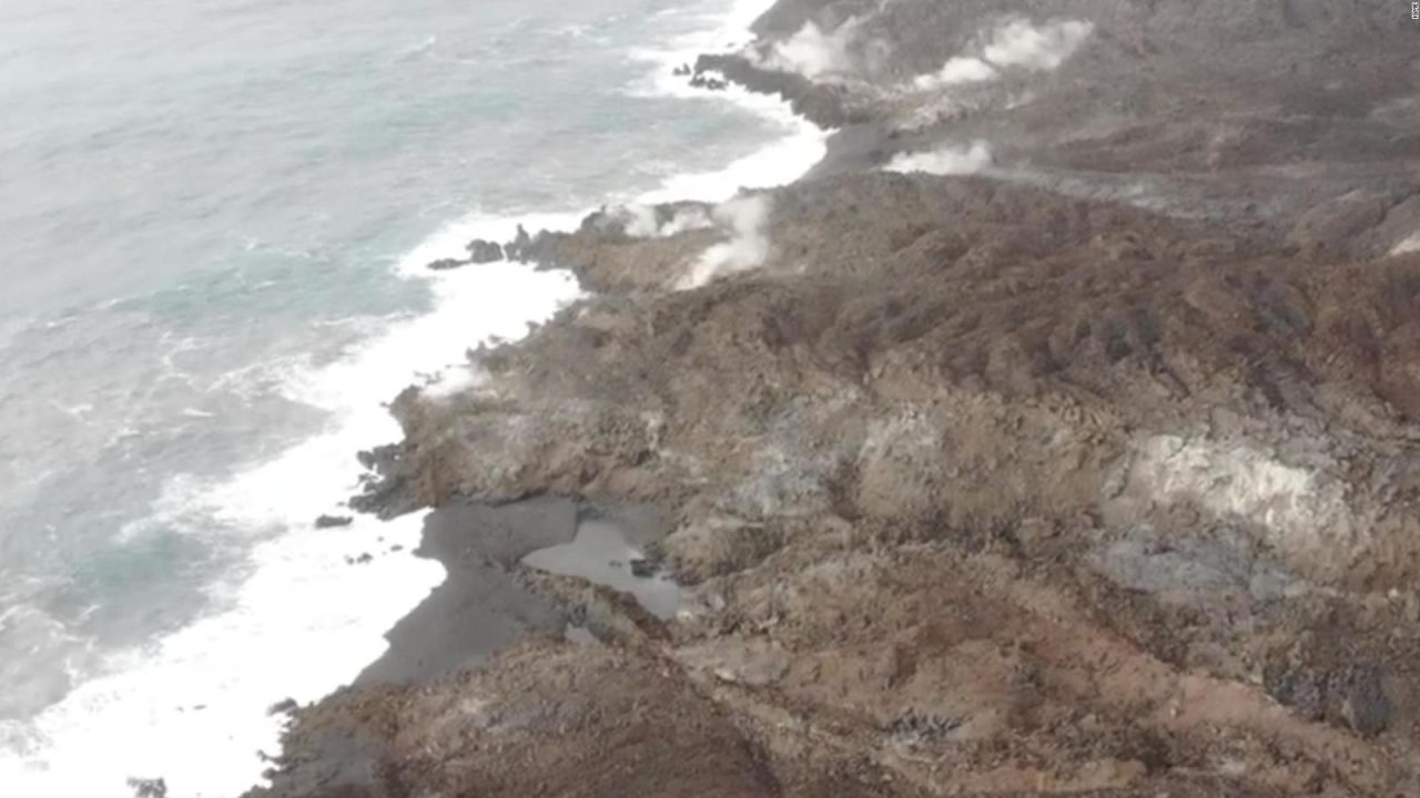 CNNE 1122778 - una playa volcanica- asi quedo la costa de la palma