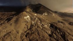 CNNE 1123232 - asi es el volcan de la palma desde adentro