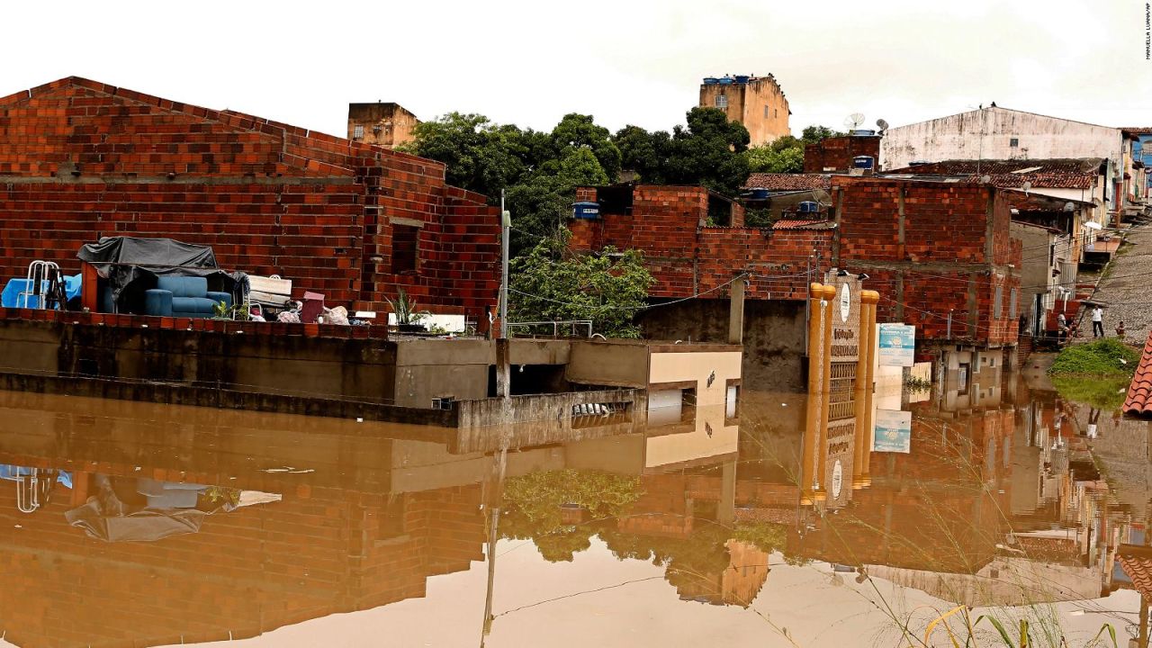 CNNE 1123727 - mortales inundaciones en brasil