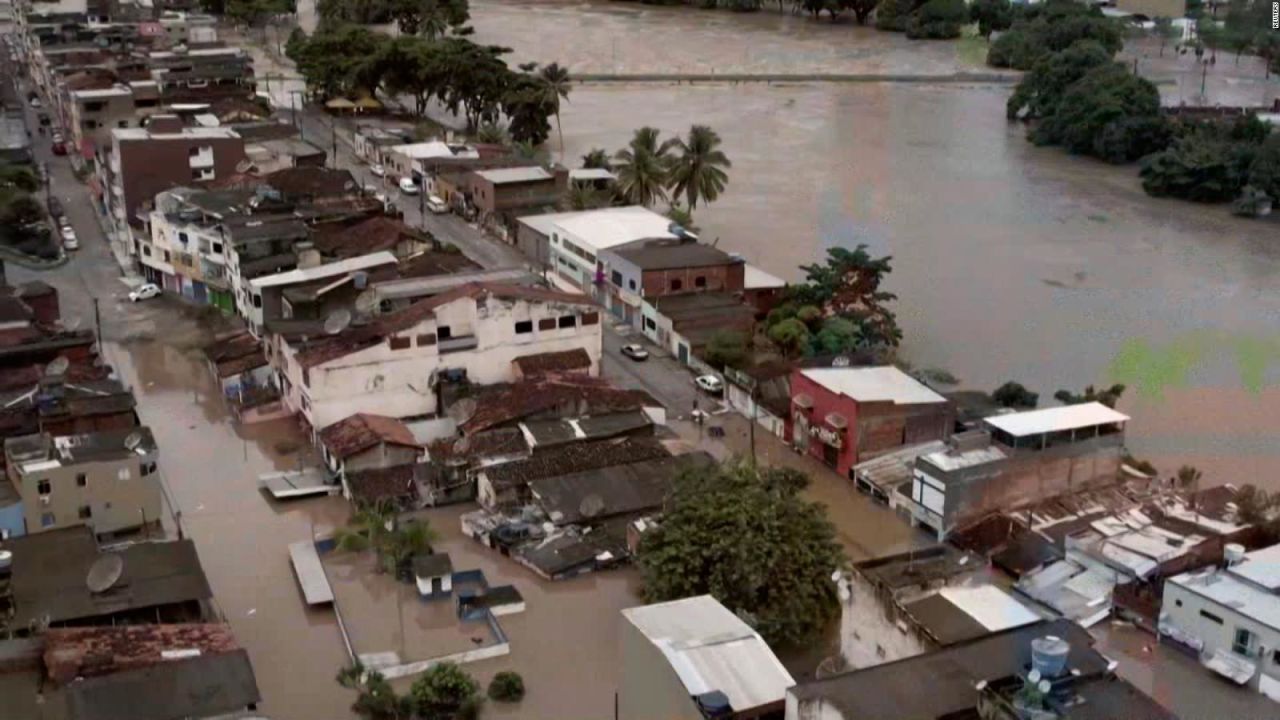 CNNE 1123912 - al menos 18 muertos por inundaciones en brasil