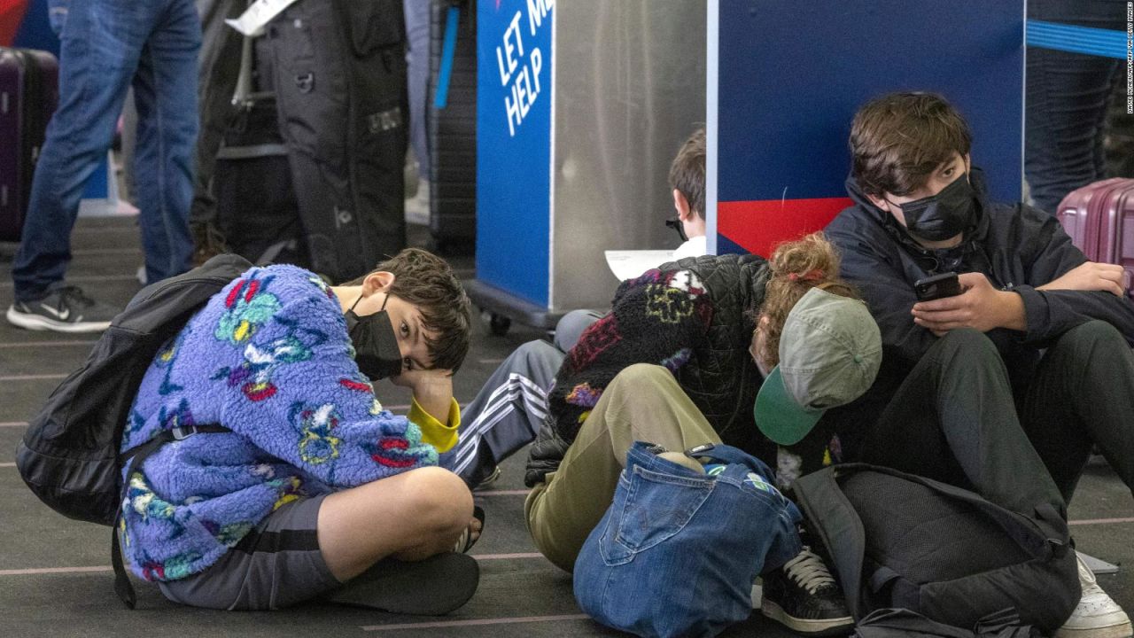 CNNE 1124001 - aerolineas estan cancelando vuelos por este motivo