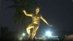 CNNE 1125199 - cristiano ronaldo cuenta con otra estatua en su honor