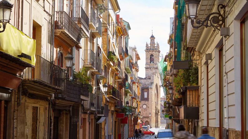 Valencia: con una población de unos 800.000 habitantes, Valencia es la tercera ciudad más grande de España y pretende ser un destino neutro en emisiones para 2025. Crédito: Adobe Stock