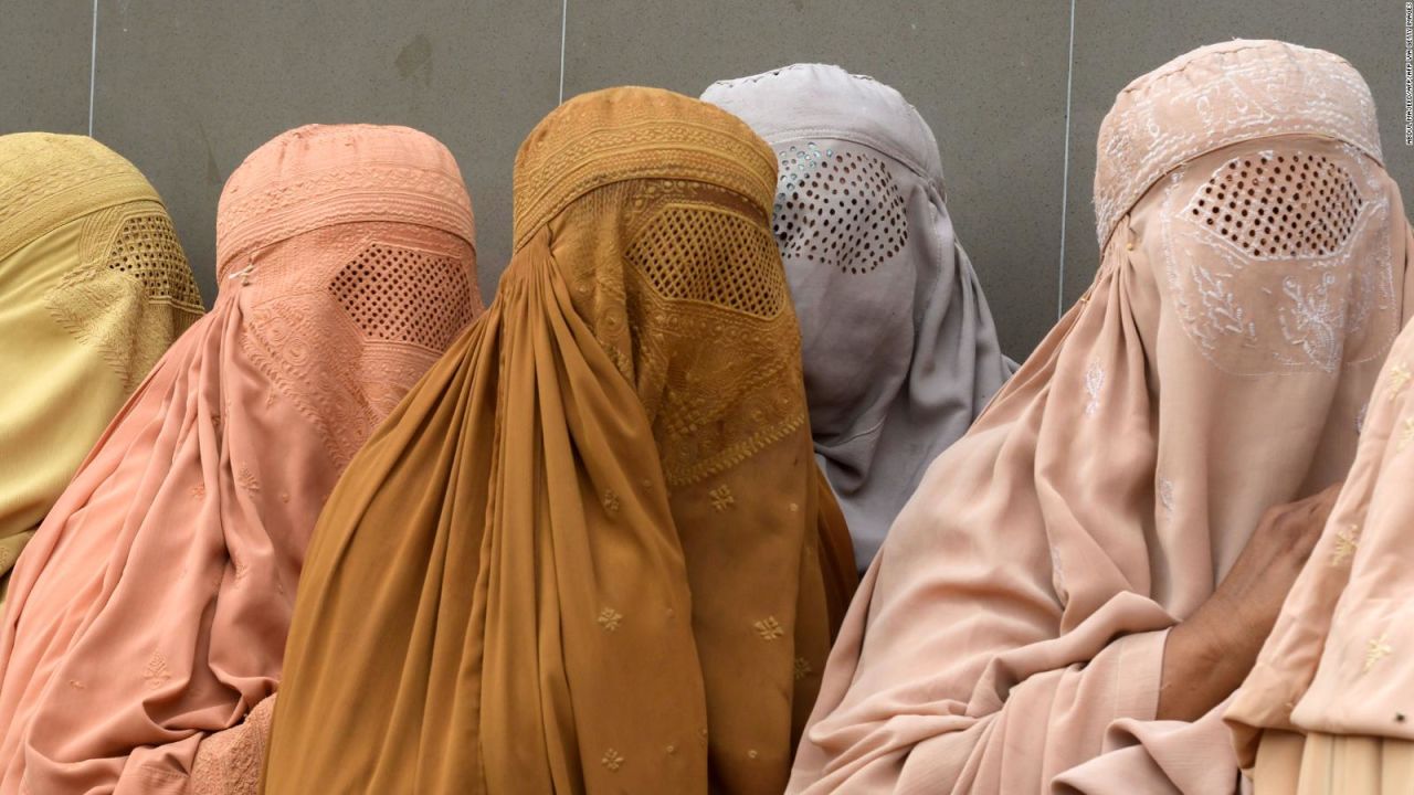 CNNE 1130883 - denuncian sitio web de subasta de mujeres musulmanas