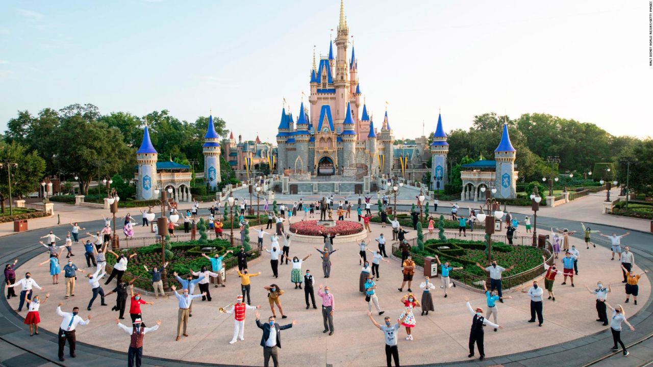 CNNE 1131412 - wall street apuesta por disney en 2022