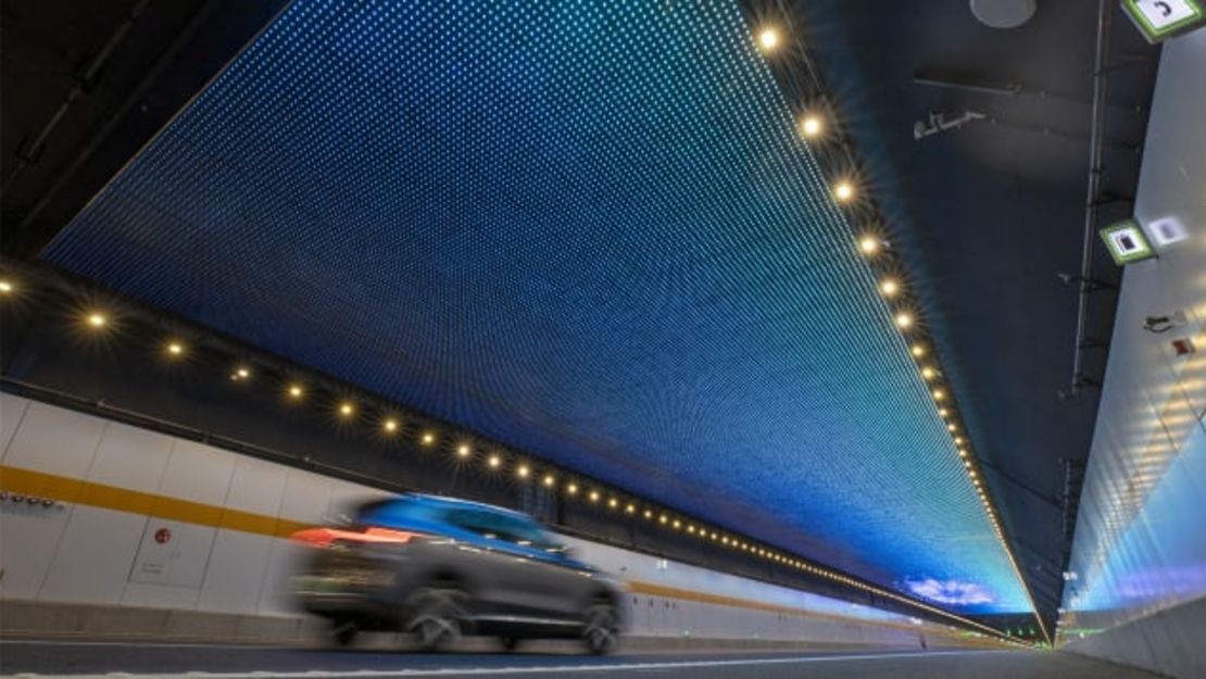 Vista del techo de LEDs instalado en el túnel de 10,79 kilómetros bajo el lago Taihu.Crédito: FeatureChina/AP