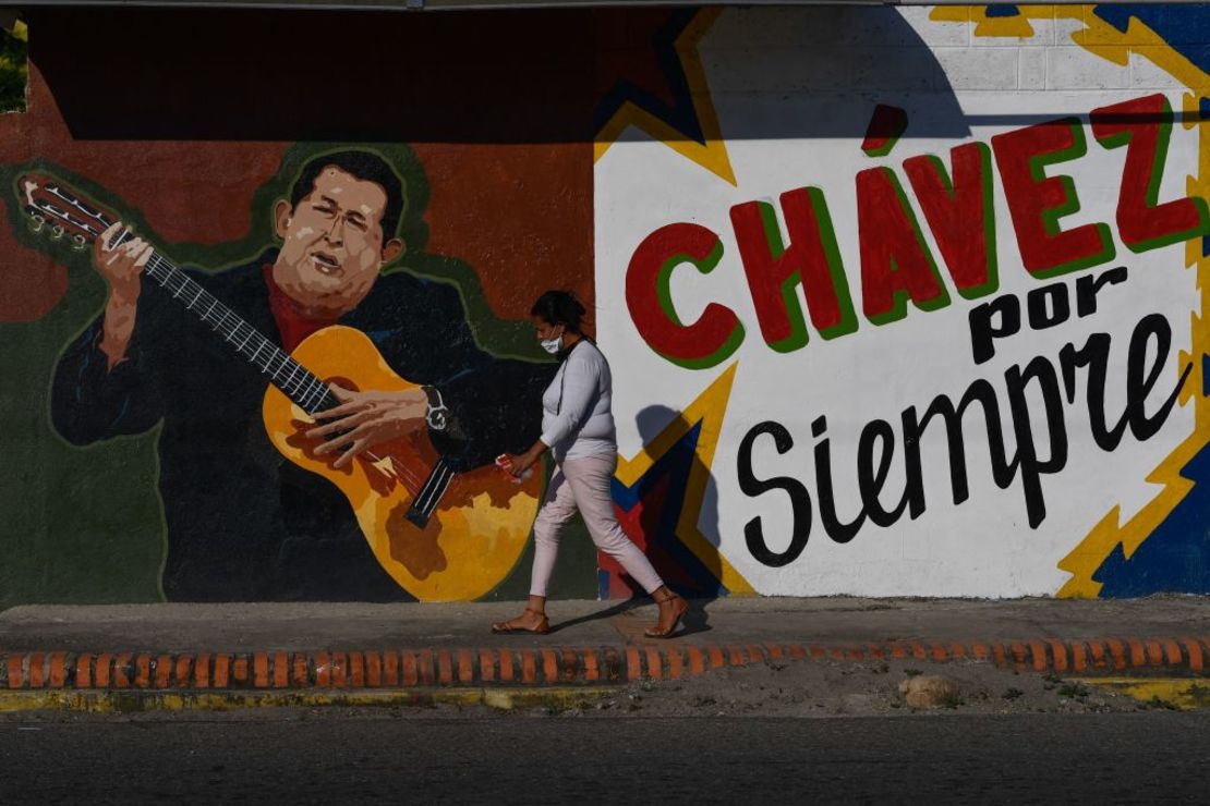 Mural en Sabaneta, ciudad natal de Hugo Chávez. Crédito: FEDERICO PARRA/AFP via Getty Images