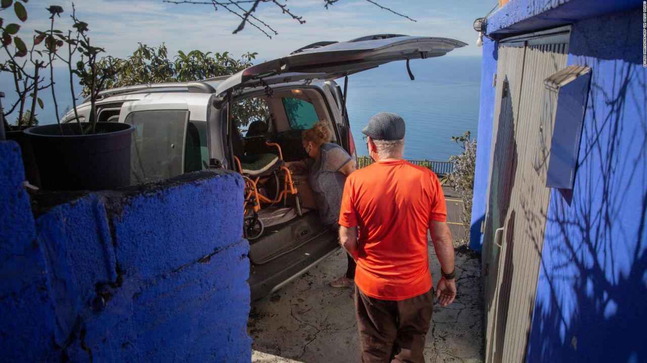 CNNE 1133826 - asi regresan los residentes de la palma a sus hogares