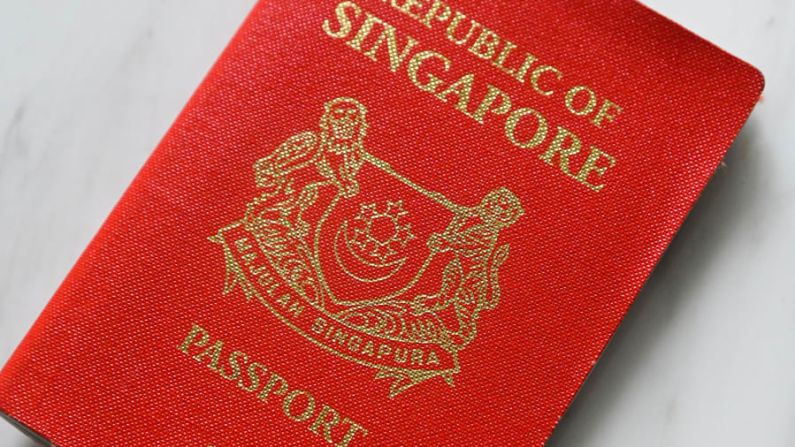 CNNE 1135586 - singapur pasaporte