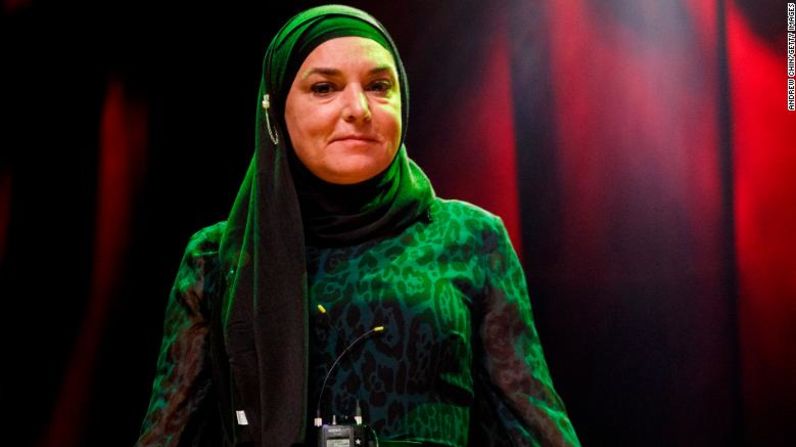 La cantante irlandesa Sinead O'Connor murió a los 56 años, según reportó el 26 de julio RTE, la emisora pública de Irlanda.