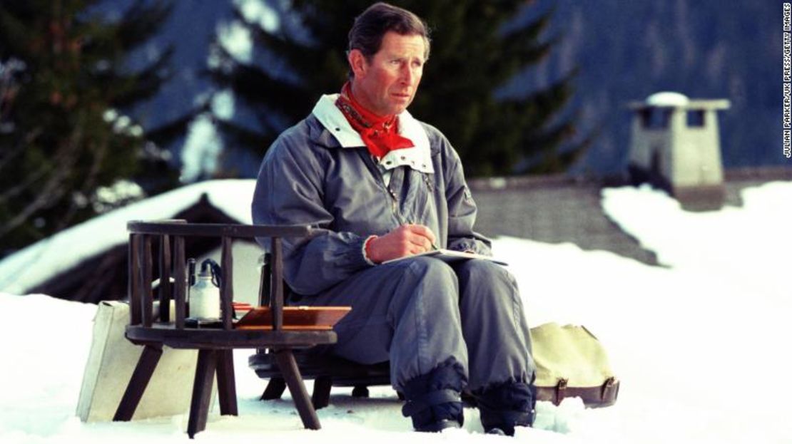 Príncipe Carlos pintando con acuarelas en Klosters, Suiza