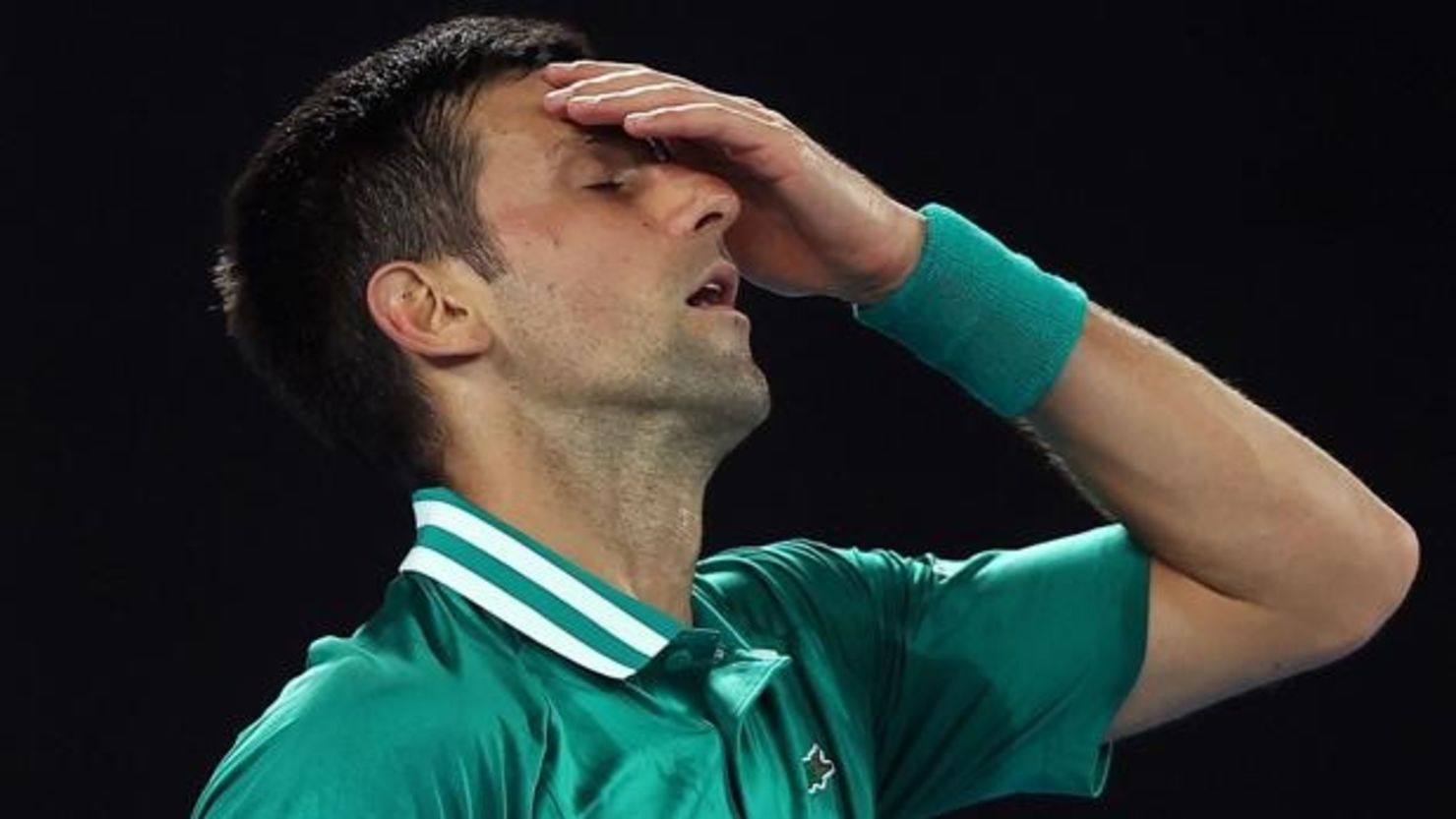 El tenista serbio Novak Djokovic fue deportado de Australia por disposición de la justicia.