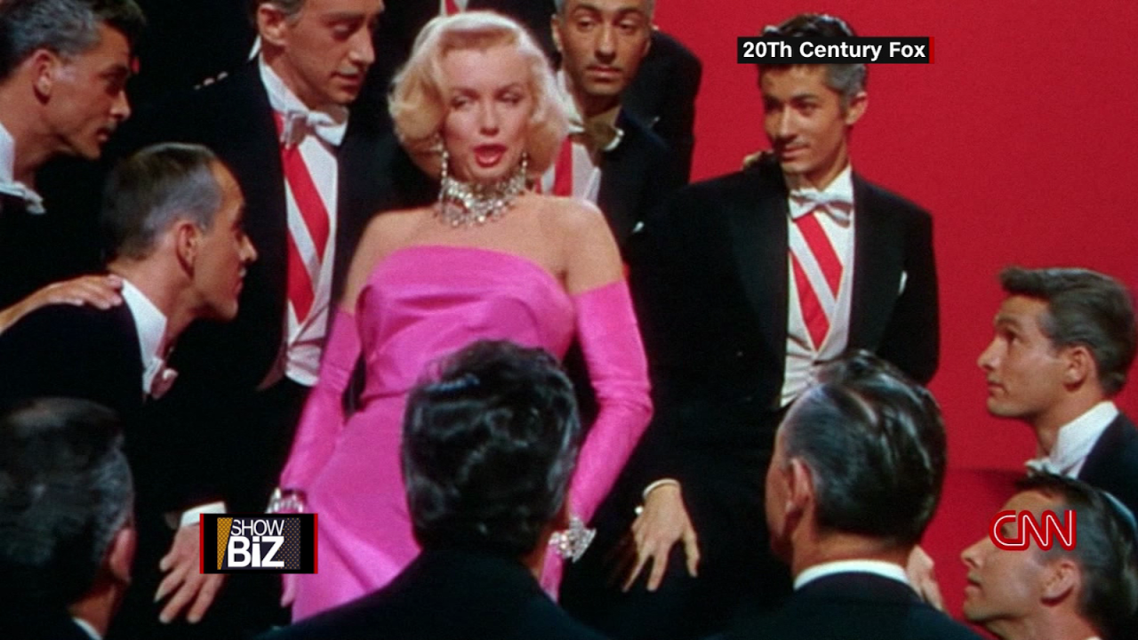 CNNE 1138590 - la historia detras del vestido de marilyn monroe