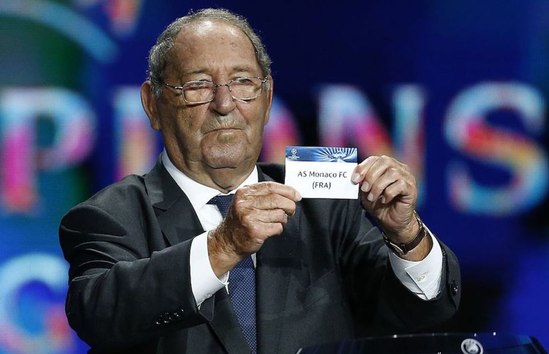 Francisco Gento, durante el sorteo de la Champions League en 2014.