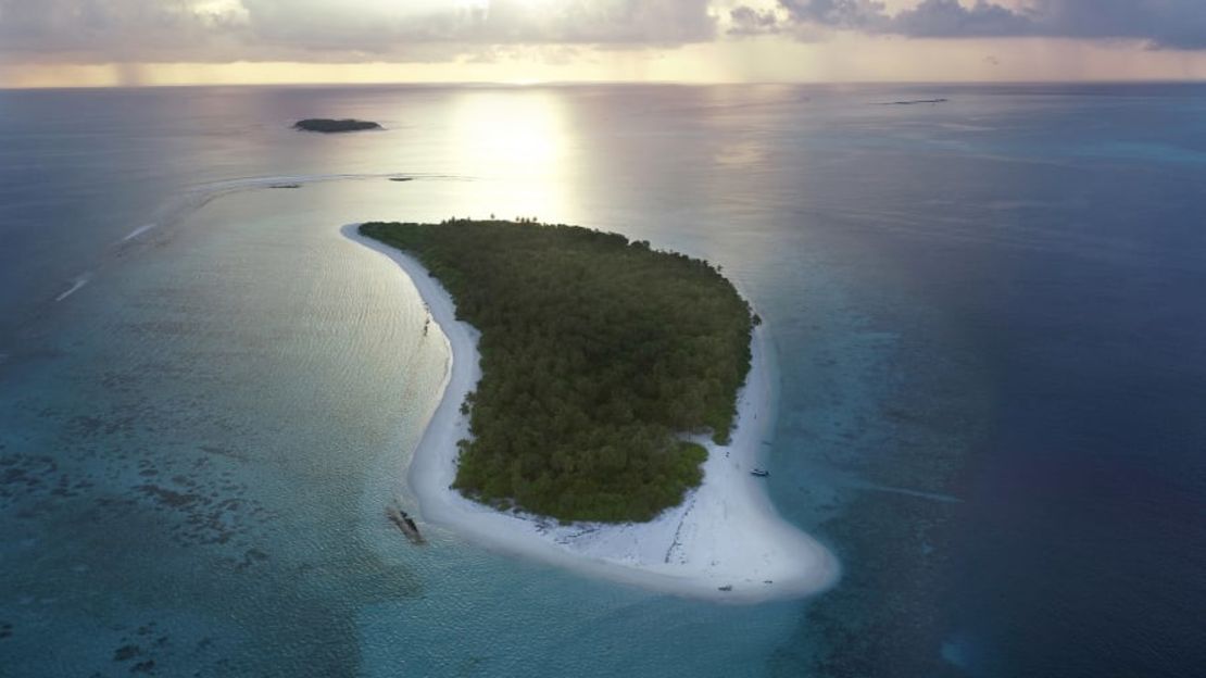 Una vista aérea de la isla en la que se encuentra el Alila Kothaifaru.Crédito: Alila