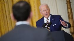 CNNE 1140213 - biden, un presidente bajo presion