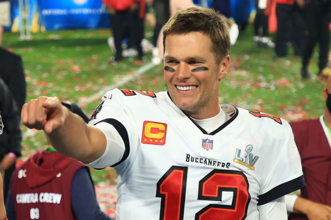 Tom Brady anunció en 2020 su salida de los Patriots, el equipo que lo vio convertirse en el mariscal de campo más exitoso de la historia de la NFL. Esta temporada juega con los Buccaneers de Tampa Bay