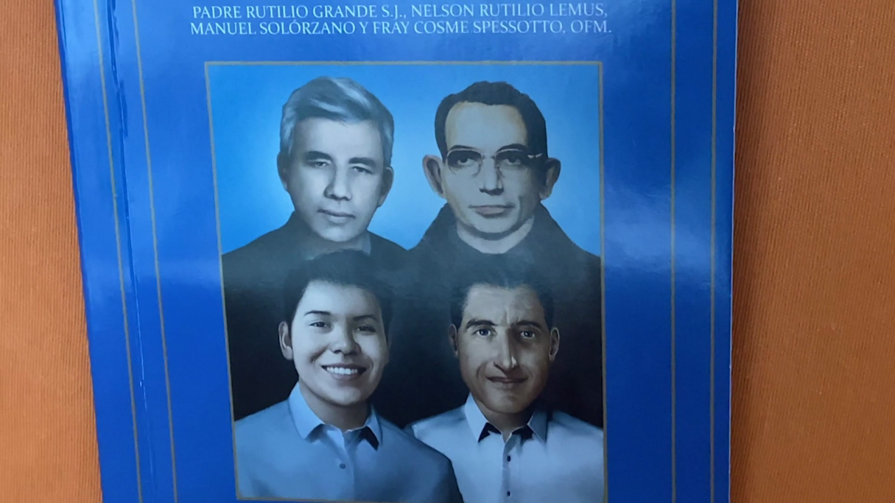 CNNE 1140985 - cuatro religiosos seran beatificados en el salvador frente a 6-500 personas