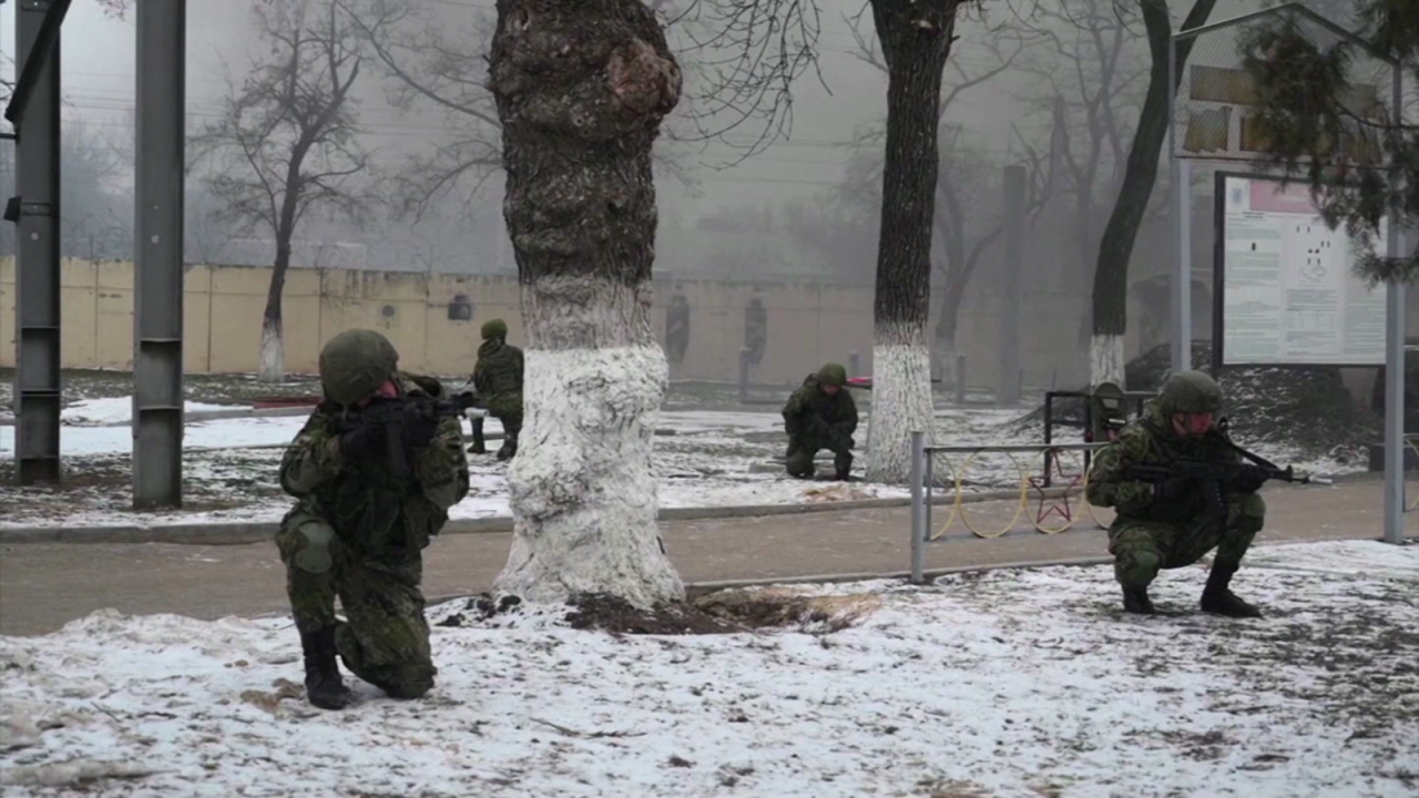 CNNE 1142619 - otan y rusia refuerzan sus desplieguesy la tension aumenta en ucrania