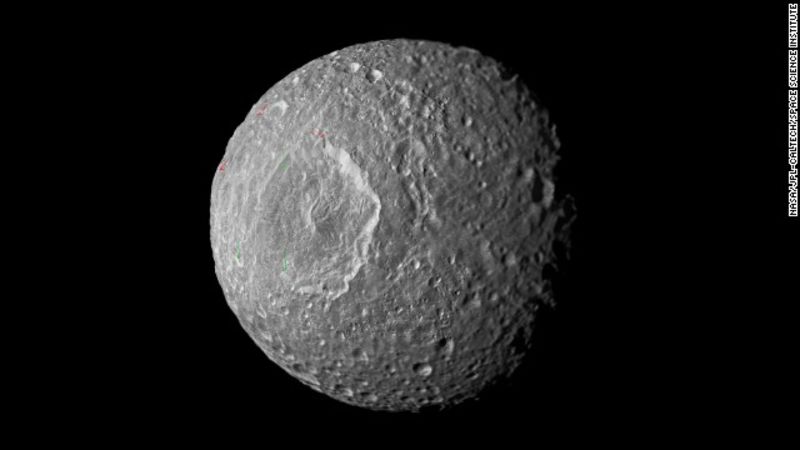 La luna de hielo de saturno podría ser un mundo oceánico