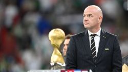 CNNE 1143692 - el presidente de la fifa dice que busca ayudar a resolver crisis migratoria