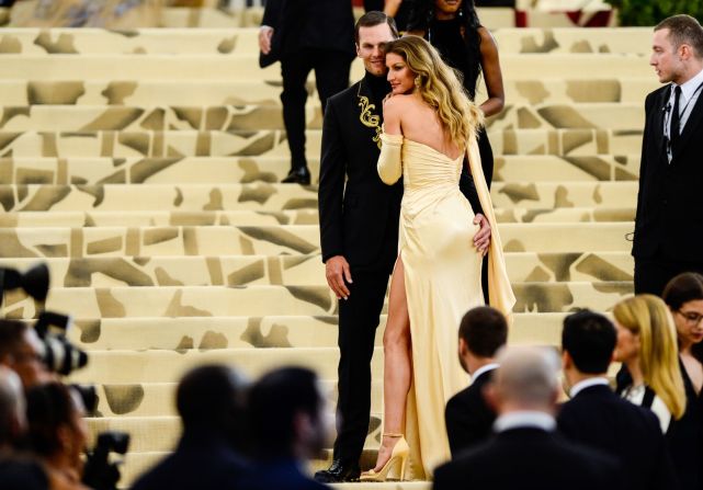 Brady y su esposa, la modelo Gisele Bundchen, asisten al Met Gala en Nueva York en 2018. Ray Tamarra/GC Images/Getty Images