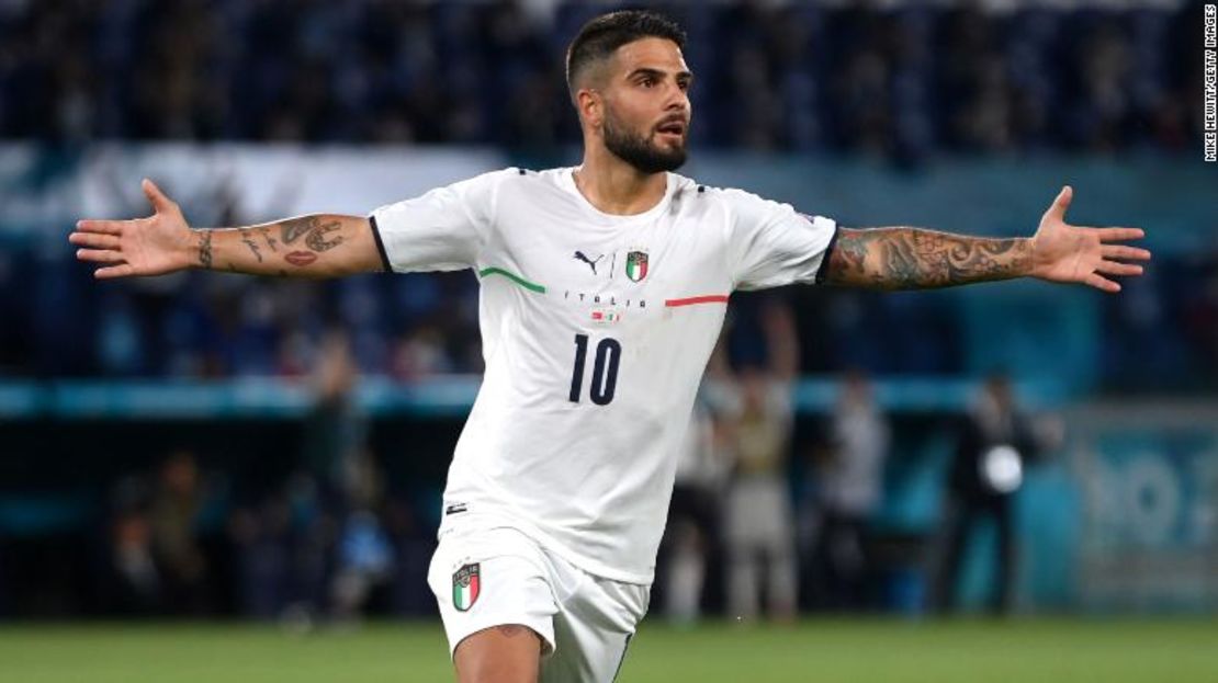 Insigne celebra tras anotar contra Turquía en la Eurocopa 2020.