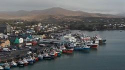 CNNE 1147243 - pescadores logran que rusia aleje ejercicios navales de la costa irlandesa