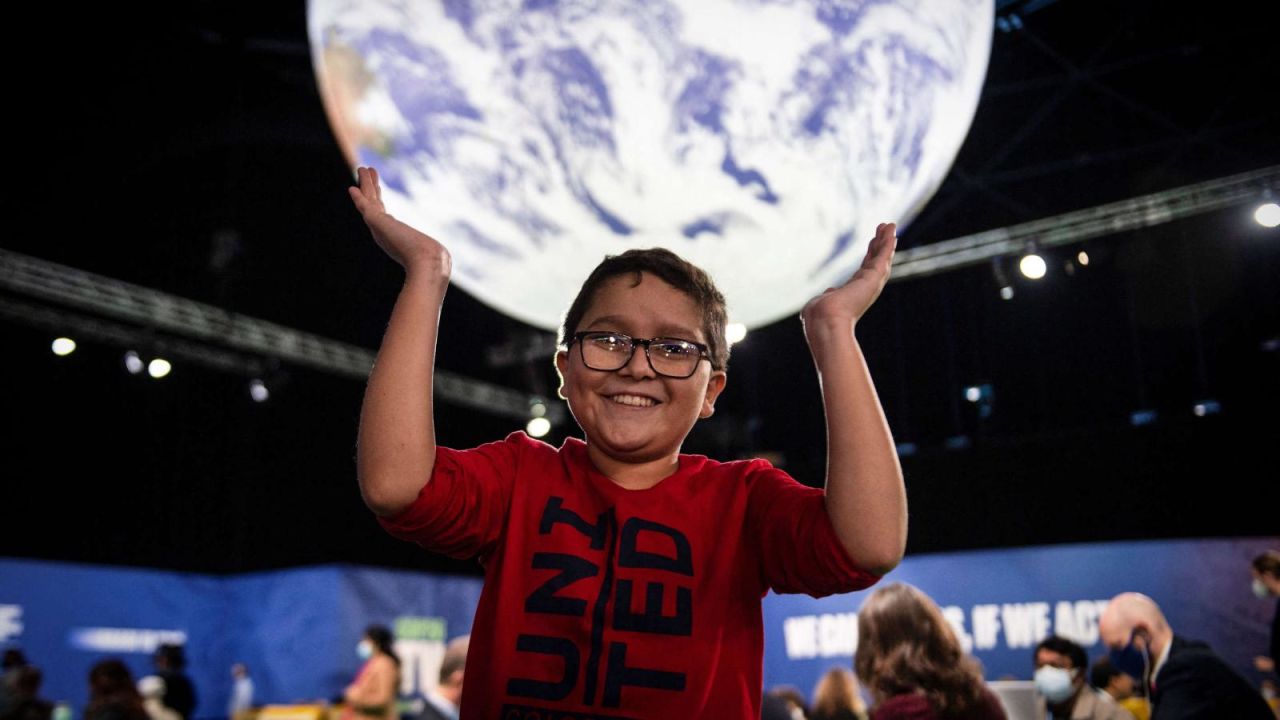 CNNE 1147264 - asi busca cambiar el mundo este nino prodigio colombiano