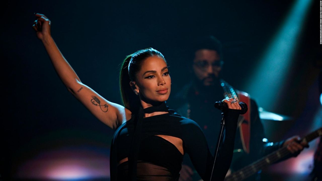 CNNE 1148060 - la cantante anitta compartio su pronostico de quien ganaria el super bowl lvi