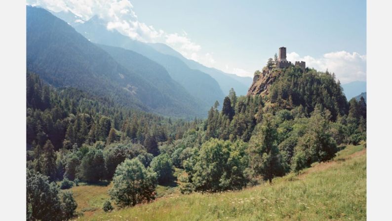 La poderosa familia Challant vivió en el castillo de Graines, en Italia, que data del siglo XI-XV.