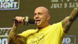 CNNE 1150501 - nueva polemica de joe rogan salpica a spotify- la palabra con "n"