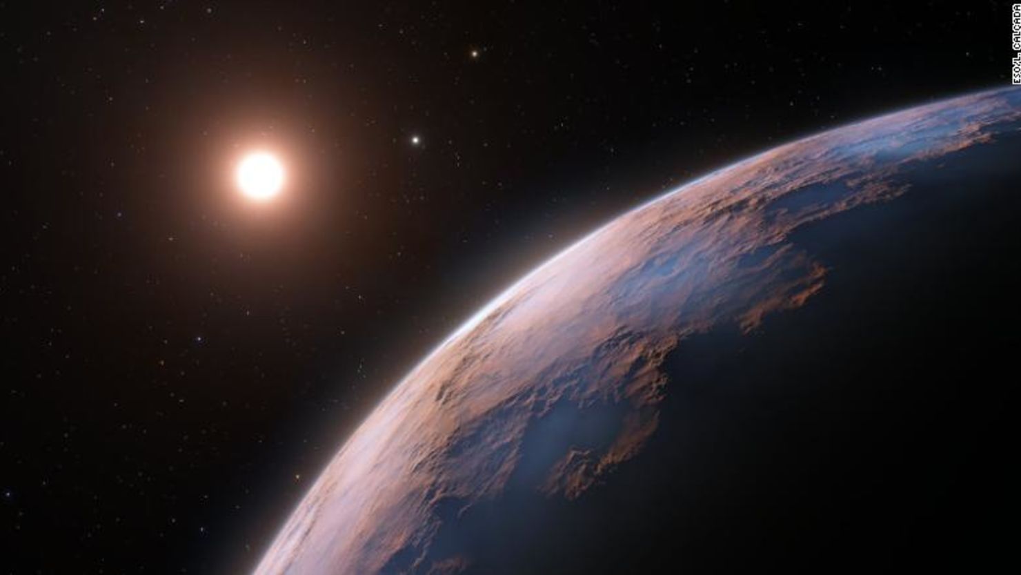 La representación de un artista muestra una vista detallada de Proxima d, un candidato a planeta encontrado recientemente en órbita alrededor de la estrella enana roja Proxima Centauri, la estrella más cercana a nuestro sol.