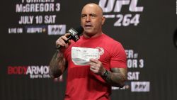 CNNE 1152119 - ¿por que joe rogan es tan popular?