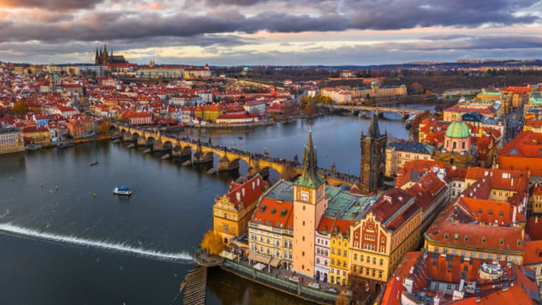 El nuevo tren nocturno de Bruselas a Praga es una cooperativa belga-neerlandesa.Crédito: zgphotography/Adobe Stock