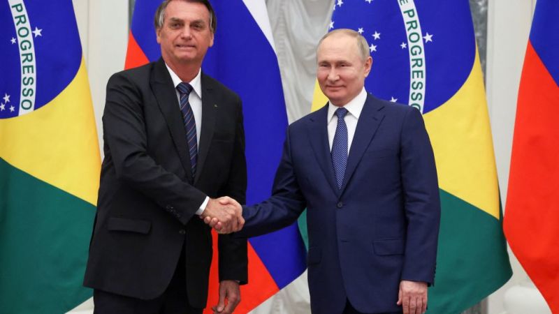 Jair Bolsonaro visita a Vladimir Putin en el Kremlin y expresa su solidaridad con Rusia | CNN