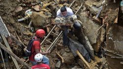 CNNE 1155382 - al menos 90 muertos por deslizamientos en rio de janeiro