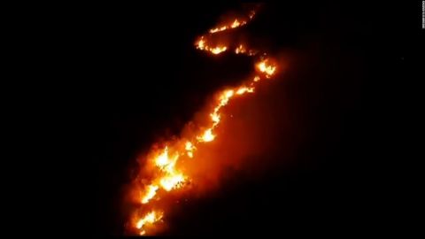 CNNE 1155577 - 5 cosas- combaten incendios forestales en el salvador