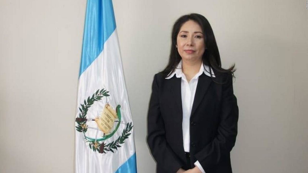 CNNE 1156021 - erika aifan dice que se enfrenta a una amenaza inminente