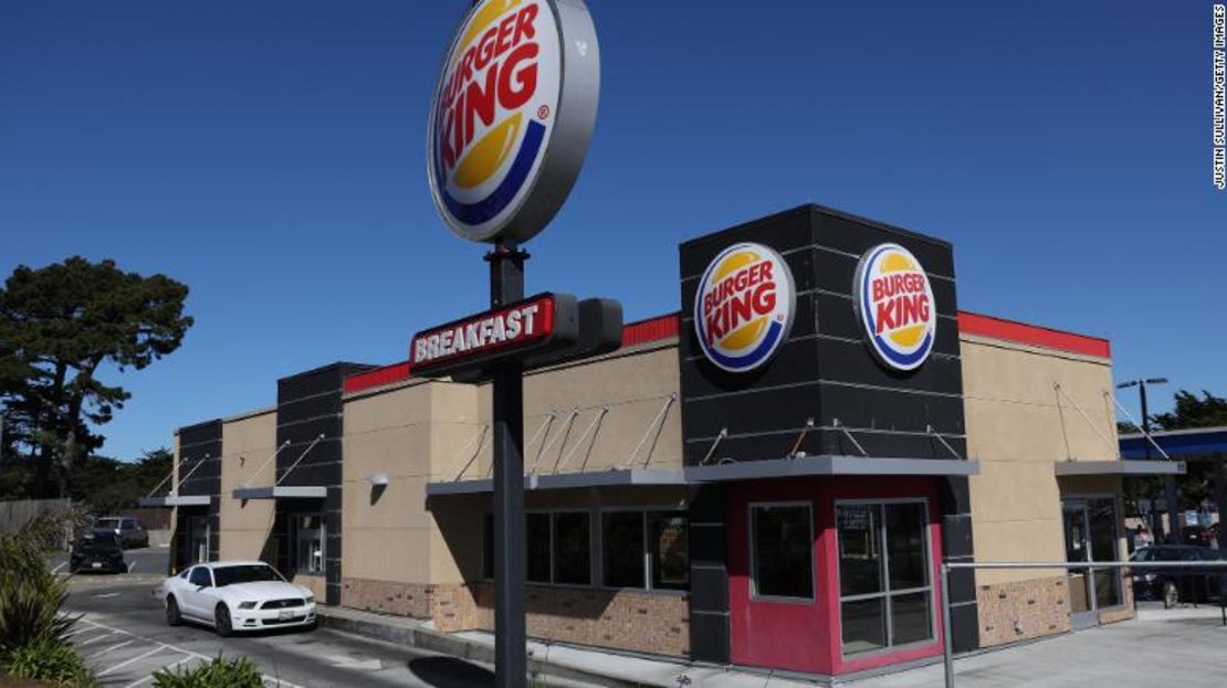 Restaurantes como Burger King están invirtiendo en el drive-thrus.