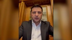 CNNE 1159094 - presidente zelensky- se escucharon explosiones en muchas ciudades de ucrania